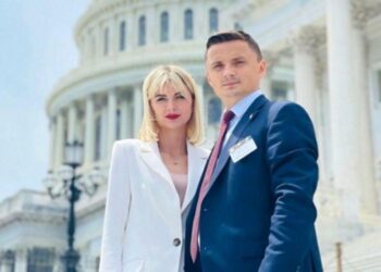 Сумка за 18 тисяч у суді: аксесуар дружини Михайла Головка коштує третину її задекларованого доходу