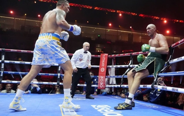 Батько Ф&rsquo;юрі заговорив про несправедливість у бою з Усиком