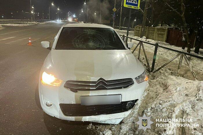 У Хмельницькому на Кам’янецькій авто збило жінку на пішохідному переході