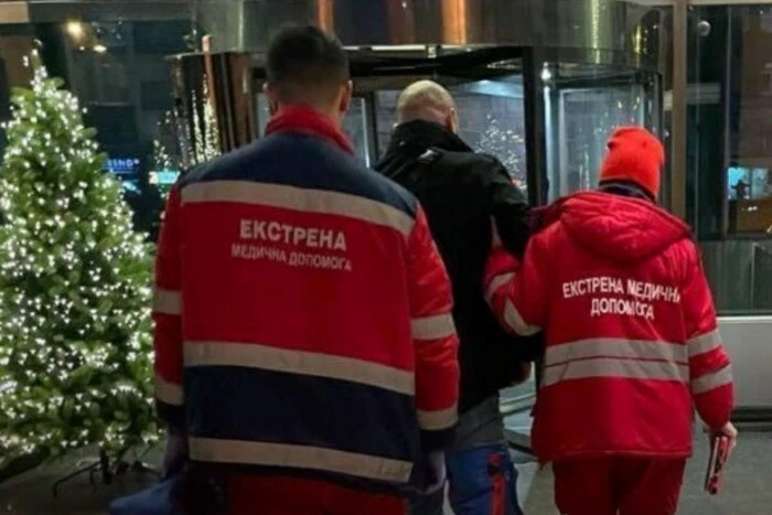 Ліфт з пасажиром всередині обірвався з 30 поверху бізнес-центру у Києві