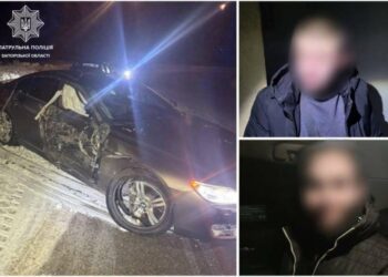 У Запоріжжі двоє чоловіків викрали автомобіль та потрапили на ньому в ДТП
