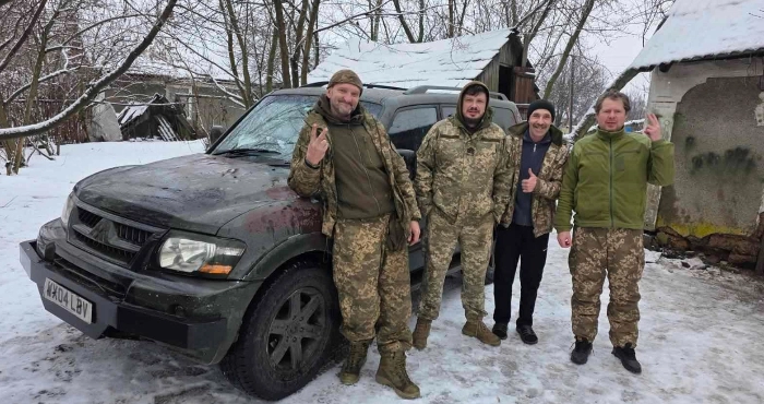 Боратинська громада передала військовим ще один автомобіль