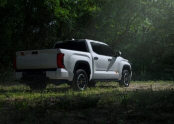 Toyota відкликає близько 162 тисяч авто