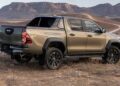 Новий Toyota Hilux 2026 показали наживо: тепер і з електричною версією (ВІДЕО)