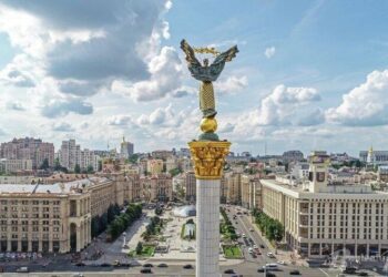 Прописка в Києві для іноземців: оформлення ІПН та рахунку в банку