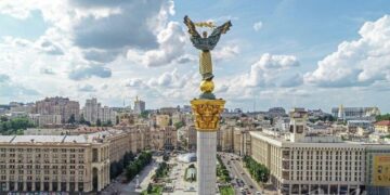 Прописка в Києві для іноземців: оформлення ІПН та рахунку в банку