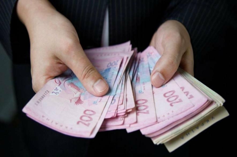 "908 гривень виплат одержать українці у січні": назвали категорії, котрі отримають гроші