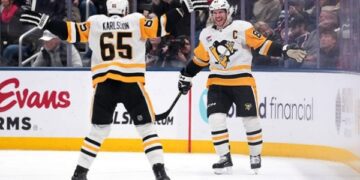 НХЛ: тріумф Флориди та гучна перемога Чикаго