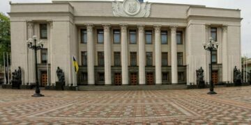 Рада скасувала Житловий кодекс 1983 року і прийняла новий закон про основні засади житлової політики