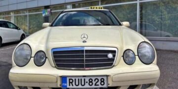 Mercedes E-Class W211 проїхав понад 2 млн км з оригінальним двигуном (ФОТО)