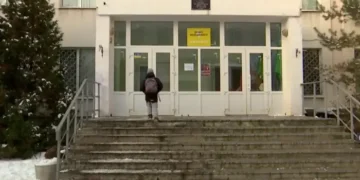 Київські школи відновлюють навчання: названо дату