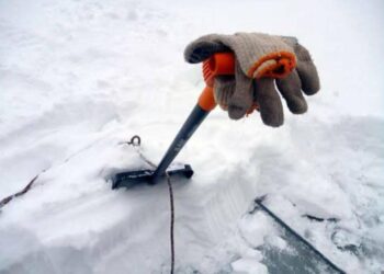 Скандал у Франківську: комунальника побили просто під час прибирання