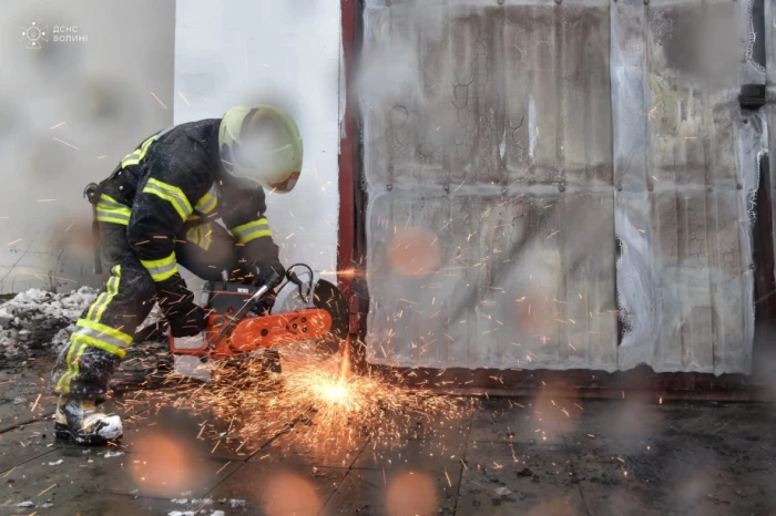Луцькі рятувальники врятували житловий будинок від пожежі