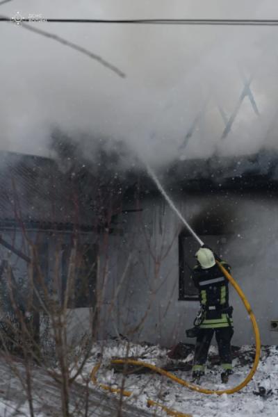 Луцькі рятувальники врятували житловий будинок від пожежі