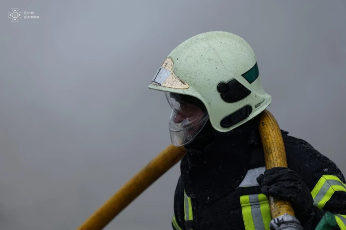 Луцькі рятувальники врятували житловий будинок від пожежі