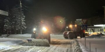 На дорогах області працює 140 одиниць техніки