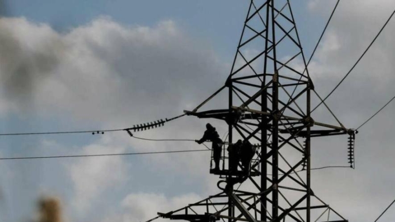 Осколкові поранення під час атаки: постраждав працівник "Миколаївобленерго"