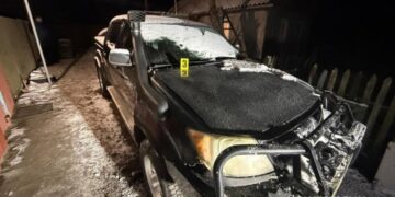 Підпал авто через ревнощі: на Сумщині поліцейські затримали зловмисника