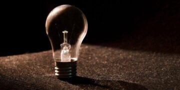 По шість годин без світла: “Миколаївобленерго” оприлюднило попередній графік