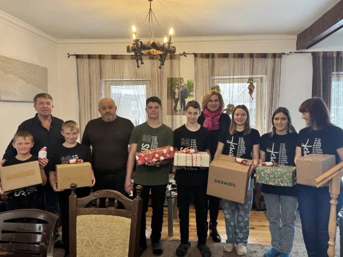 У Боратинській та Торчинській громадах привітали із зимовими святами вихованців дитячих будинків сімейного типу