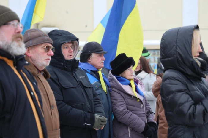 У День Соборності у Луцьку розгорнули 200-метровий прапор України. ФОТО