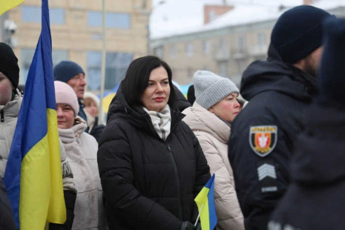 У День Соборності у Луцьку розгорнули 200-метровий прапор України. ФОТО