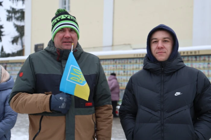 У День Соборності у Луцьку розгорнули 200-метровий прапор України. ФОТО