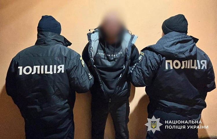 У Кам&rsquo;янському зловмисник вбив знайомого та заволодів його машиною