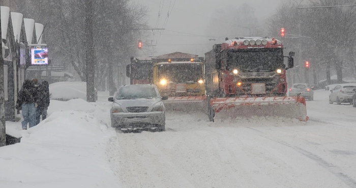 У Луцькій громаді вже використали 500 тонн солі для посипання засніжених доріг
