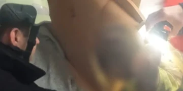 У Луцьку рятувальники визволили руку дівчинки з чавунної батареї