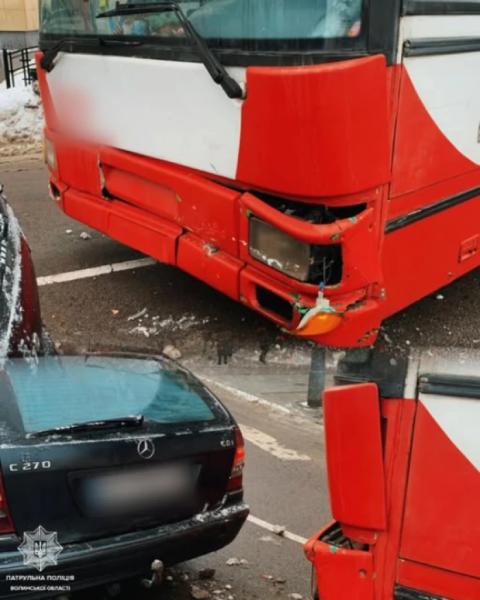 У Луцьку сталася ДТП за участю легковика та тролейбуса