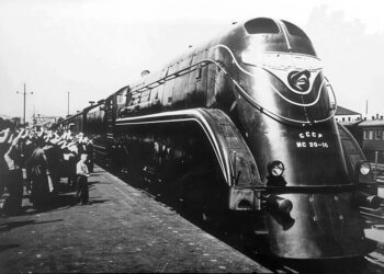 У соцмережі показали чудо-паровоз на станції Синельниково