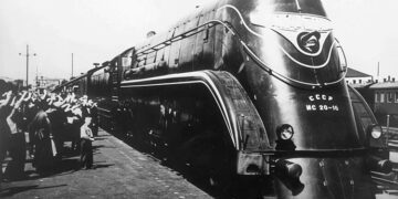 У соцмережі показали чудо-паровоз на станції Синельниково