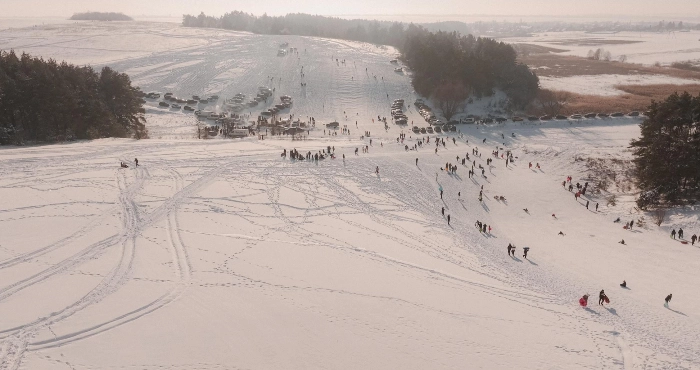 Велика гірка та смачна їжа: біля Луцька організували благодійний захід, щоб врятувати Матвія Колядюка