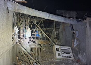 Вночі фашисти атакували Нікопольщину, пошкодили п’ятиповерхівку і 4 приватних будинки