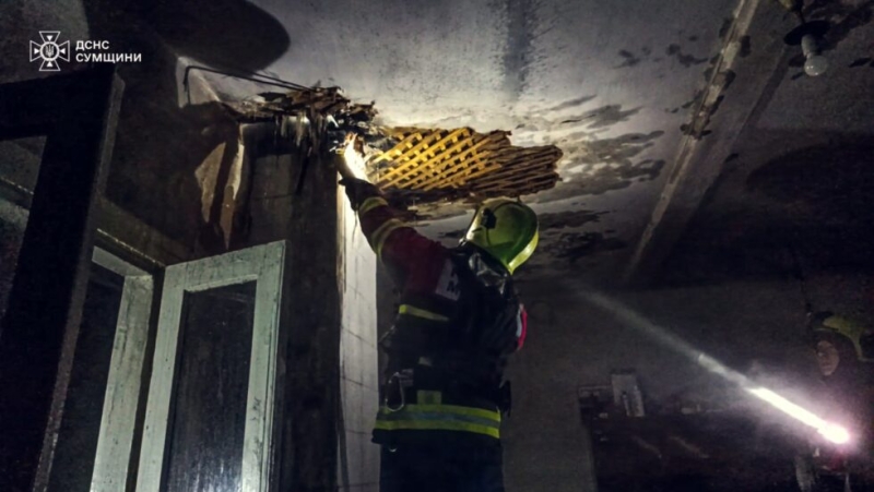 Вночі пожежники гасили загоряння будинку під Сумами