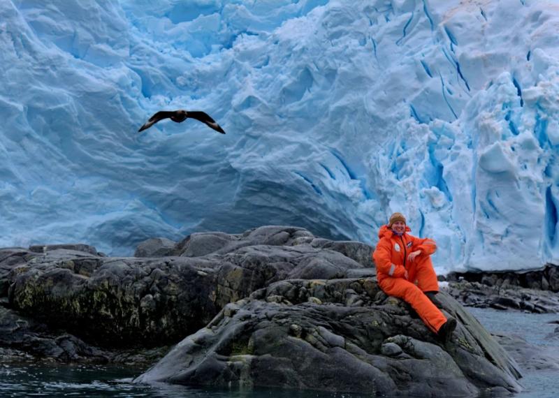 Вперше українську антарктичну експедицію очолить жінка. Що відомо про метеорологиню Анжеліку Ганчук