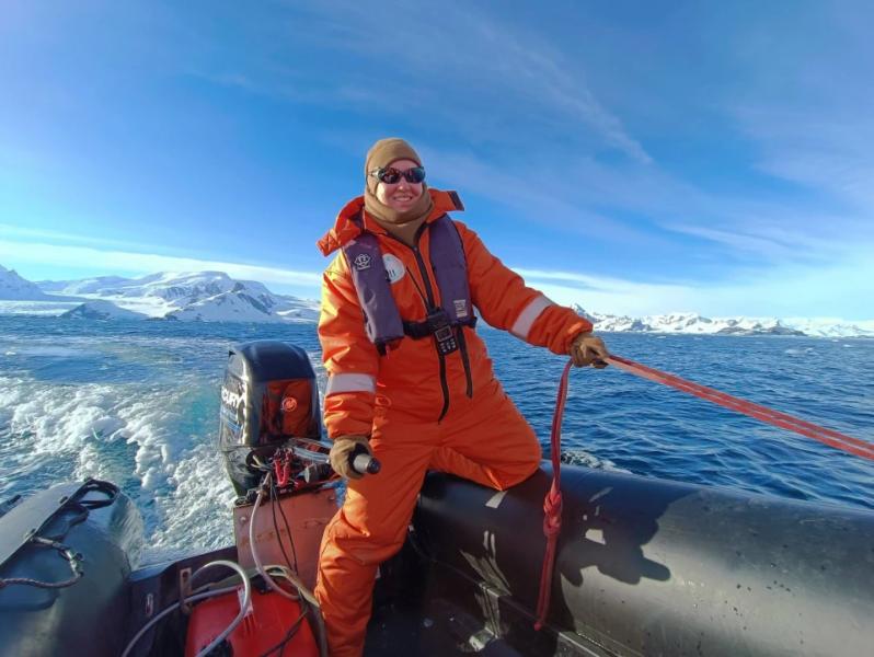 Вперше українську антарктичну експедицію очолить жінка. Що відомо про метеорологиню Анжеліку Ганчук