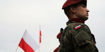 Польща звільняє від кримінальної відповідальності своїх громадян, які воюють за Україну