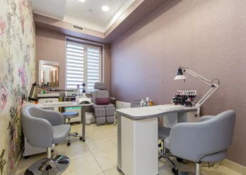 купити стіл для манікюру