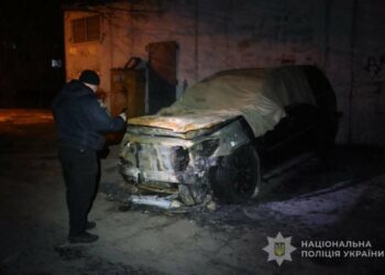 У Запоріжжі затримали двох агентів рф, які підпалили авто військового