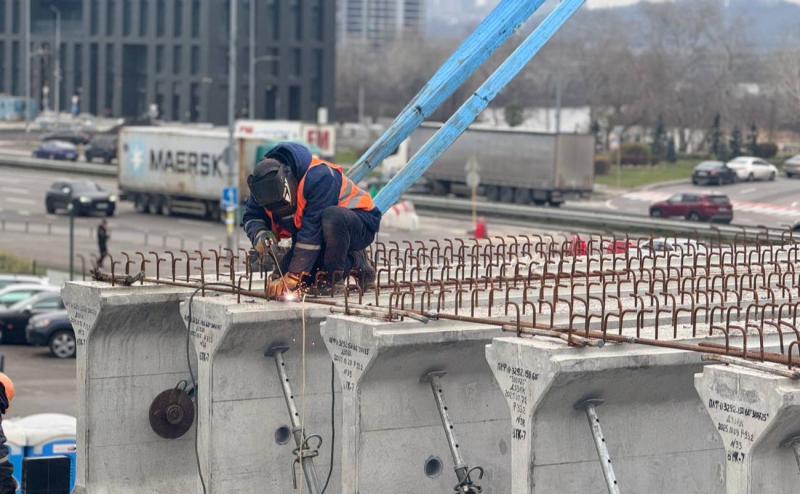 Сім мільярдів на дорозі не валяються? Топ-5 головних столичних ремонтів 2025 року