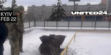 Уламок ракети «Іскандер-М» виявлено на даху McDonald’s у Києві (фото)