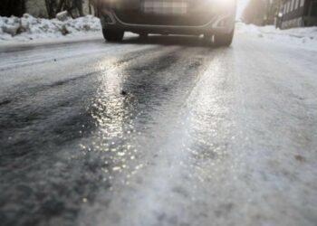 Прикарпаття скує лід: 20 лютого оголосили жовтий рівень небезпеки