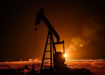 Видобуток нафти в Росії скорочується другий місяць поспіль