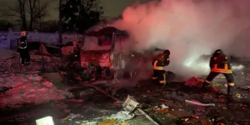 Удар по Києву: рятувальники показали наслідки (фото, відео)