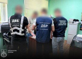 На Хмельниччині судитимуть групу осіб за оборудки із закупівлями для військовослужбовців