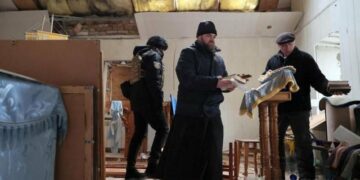 З прифронтової Юрківки капеланський патруль разом з поліцейськими евакуював церковні святині