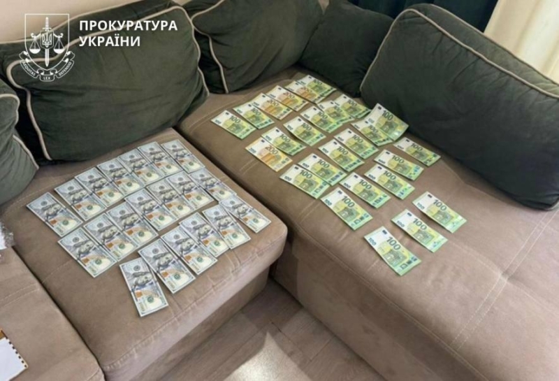 Одні рятувальники гинуть, рятуючи людей, інші - торгують посадами: на Прикарпатті викрито цинічну схему (ФОТО)