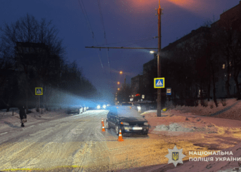 У Тернополі водій збив дитину на нерегульованому пішохідному переході (ФОТО)
